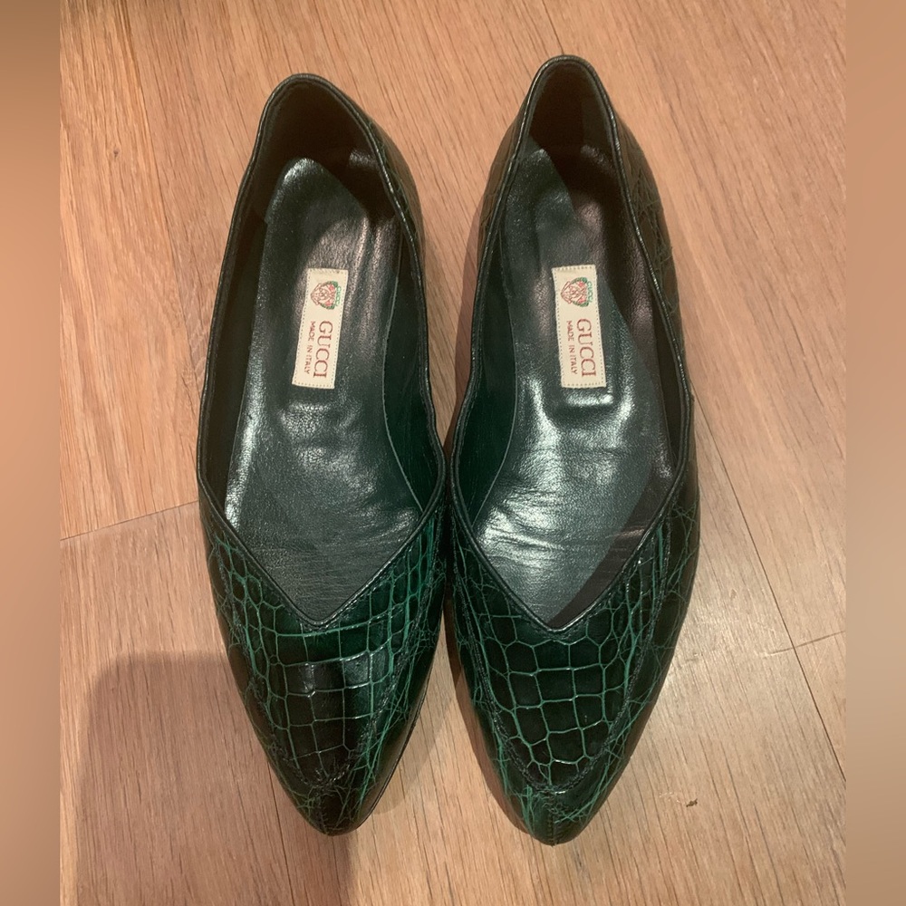 Gucci | Green Alligator Flats